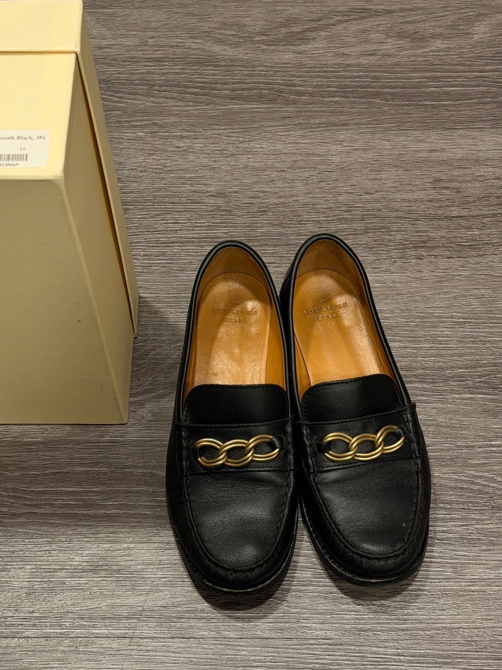 Sézane Black Leather Women’s Loafers with Gold Chain Accent Vicky Black 38